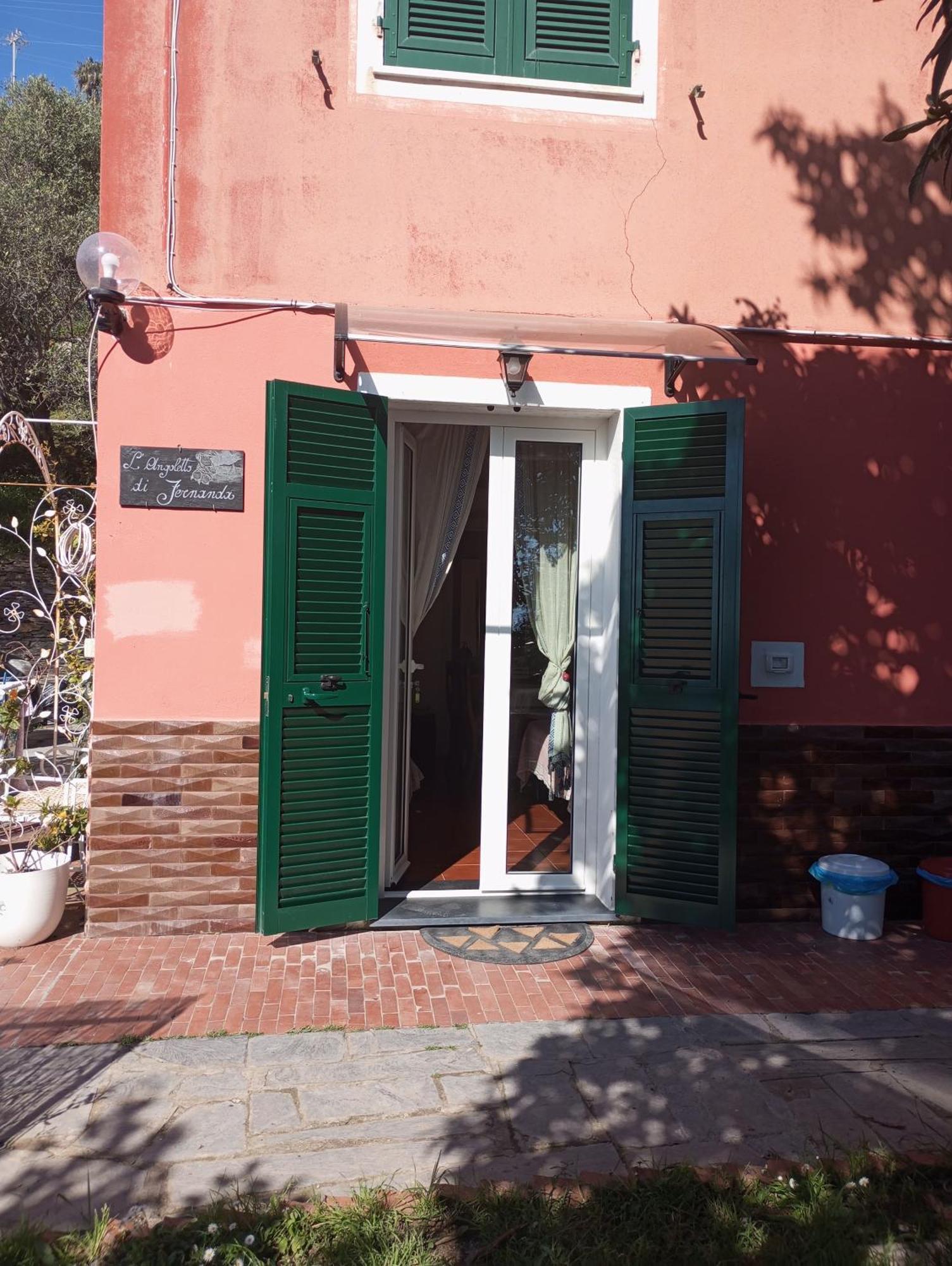 Tigullio Vacations Panoramica Apartments Lavagna Exterior photo